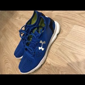 Under Armour Speedform Apollo size 9.5
